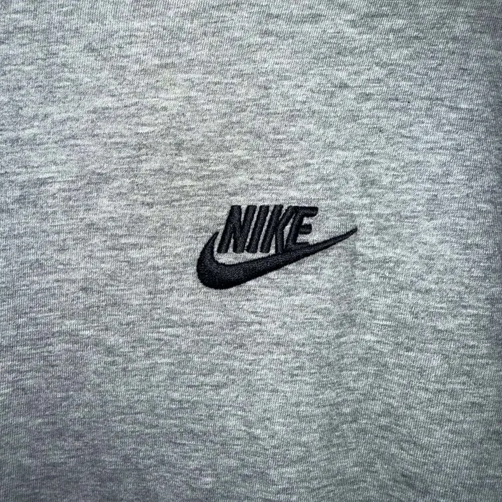 Nike Gray Heather Embroidered Swoosh‎ T-Shirt, Size Small